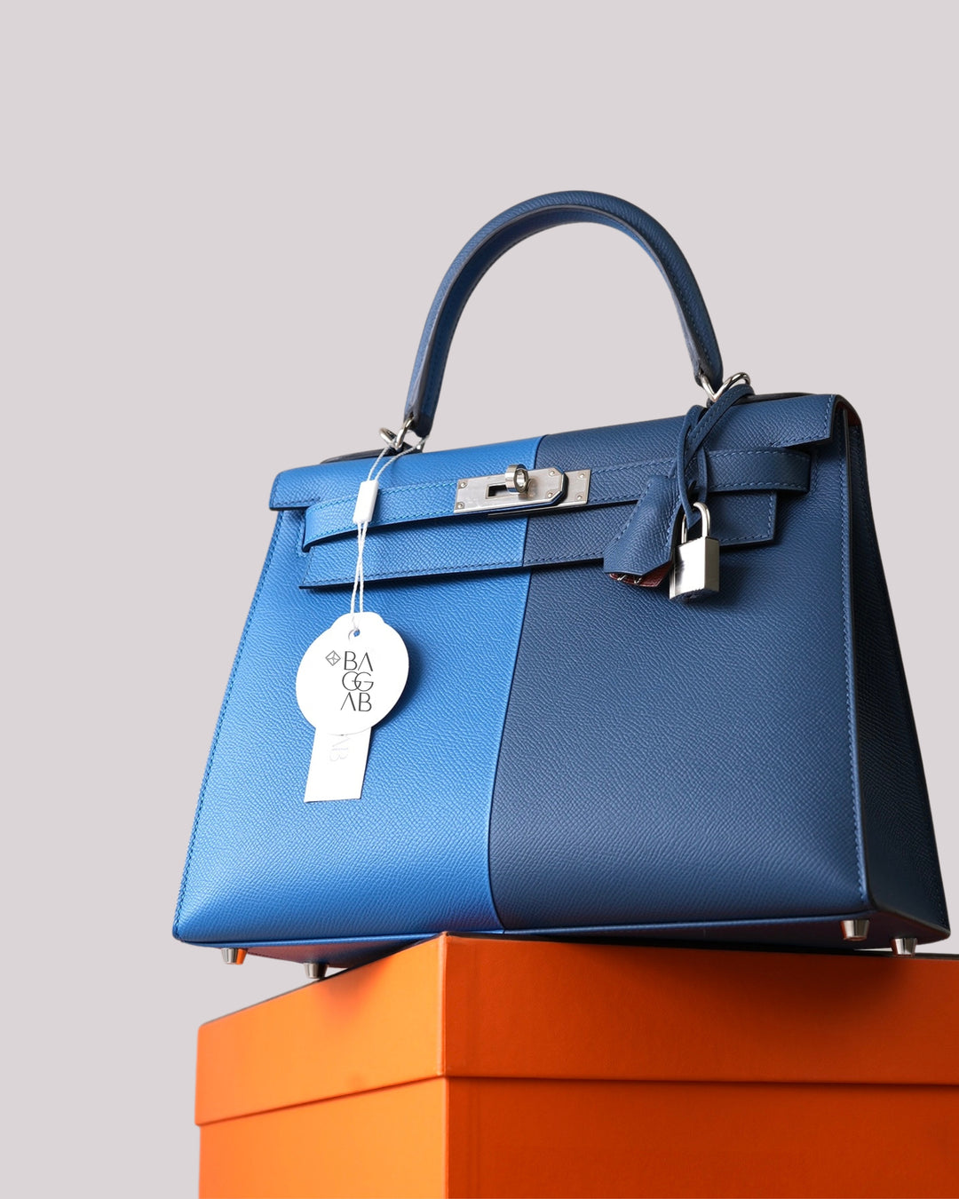 Hermès Kelly 28 Casaque Epsom Deep Blue / Mykonos / Brique